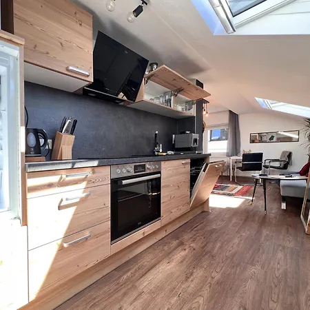 Mitten Im Zentrum Mit Sonniger Terrasse Apartment *