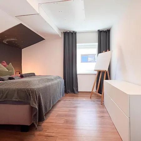 Apartment Mitten Im Zentrum Mit Sonniger Terrasse *
