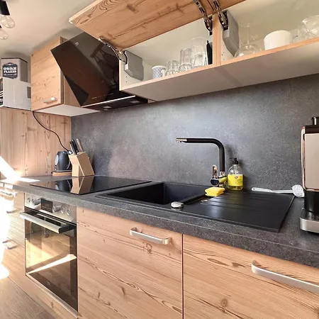 Mitten Im Zentrum Mit Sonniger Terrasse