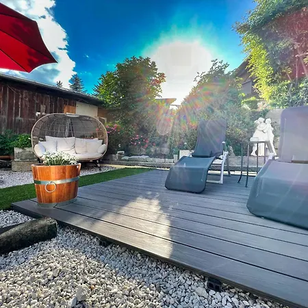 Mitten Im Zentrum Mit Sonniger Terrasse