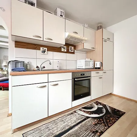 Apartment Mitten Im Zentrum Mit Sonniger Terrasse
