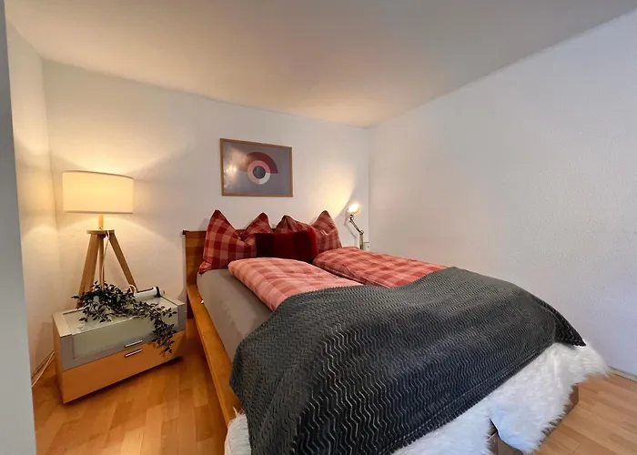 Mitten Im Zentrum Mit Sonniger Terrasse Lägenhet Telfs