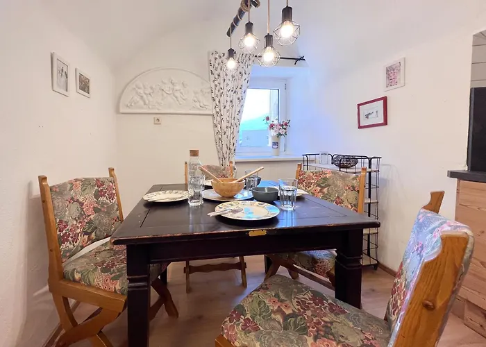 Lägenhet Mitten Im Zentrum Mit Sonniger Terrasse