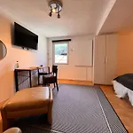 Mitten Im Zentrum Mit Sonniger Terrasse Apartamento *