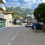 Mitten Im Zentrum Mit Sonniger Terrasse