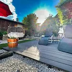 Mitten Im Zentrum Mit Sonniger Terrasse