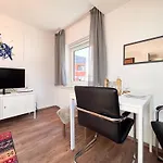 Mitten Im Zentrum Mit Sonniger Terrasse Тельфс