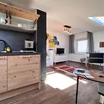 Mitten Im Zentrum Mit Sonniger Terrasse * Тельфс