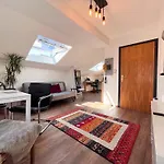 Mitten Im Zentrum Mit Sonniger Terrasse * Тельфс