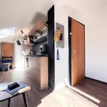 Апартаменты Mitten Im Zentrum Mit Sonniger Terrasse