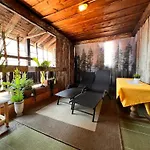 Mitten Im Zentrum Mit Sonniger Terrasse Lägenhet Telfs