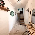 Mitten Im Zentrum Mit Sonniger Terrasse Апартаменты *