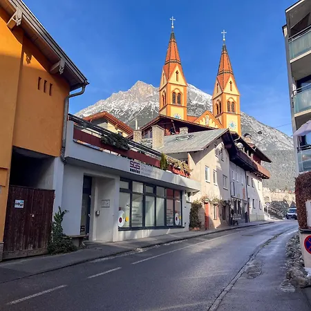 Apartamento Mitten Im Zentrum Mit Sonniger Terrasse Telfs