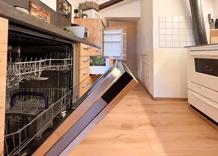 شقة Mitten Im Zentrum Mit Sonniger Terrasse تيلفس