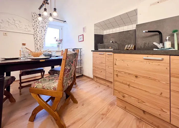 Mitten Im Zentrum Mit Sonniger Terrasse * تيلفس