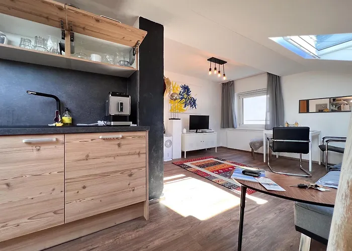 Mitten Im Zentrum Mit Sonniger Terrasse * تيلفس