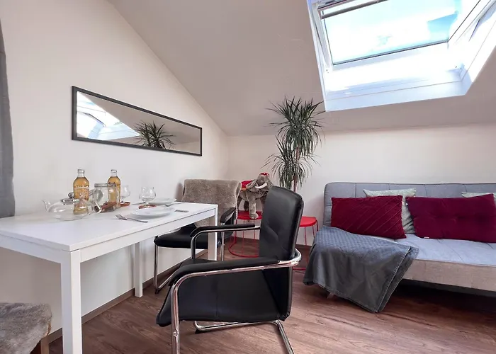 شقة Mitten Im Zentrum Mit Sonniger Terrasse