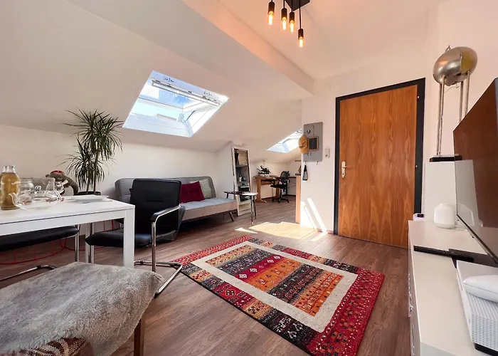 Mitten Im Zentrum Mit Sonniger Terrasse * تيلفس