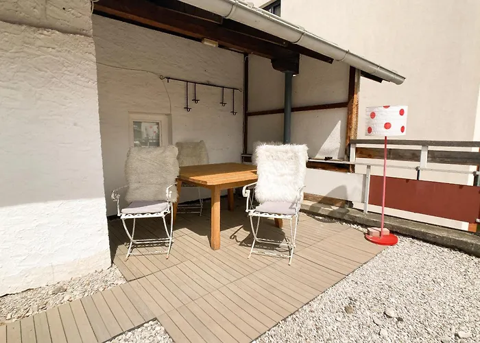 Mitten Im Zentrum Mit Sonniger Terrasse